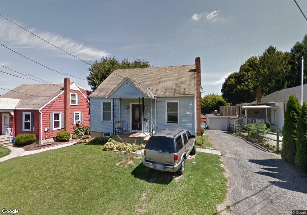 146 N Spruce St, Nazareth, PA 18064 - photo 1