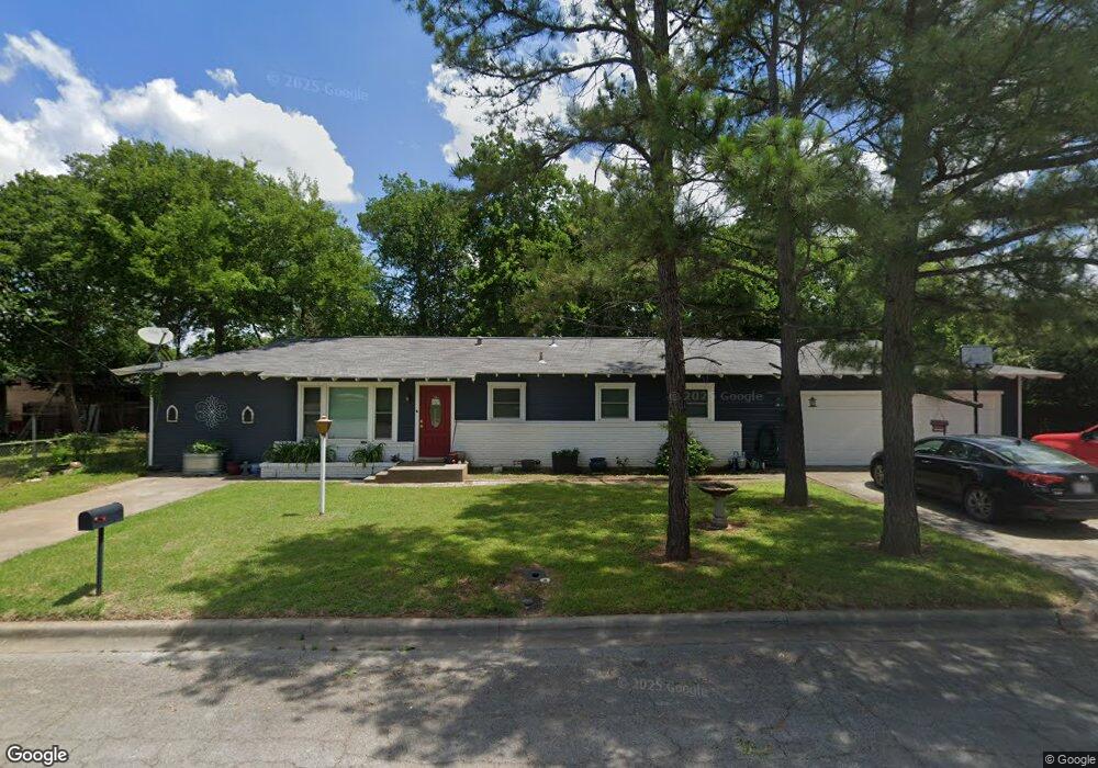 508 Dixon St, Cleburne, TX 76033 - photo 1