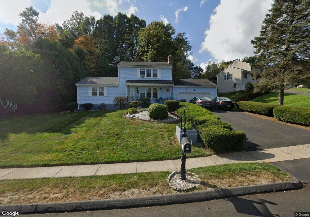 134 Hollyberry Ln, Plainville, CT 06062 - photo 1