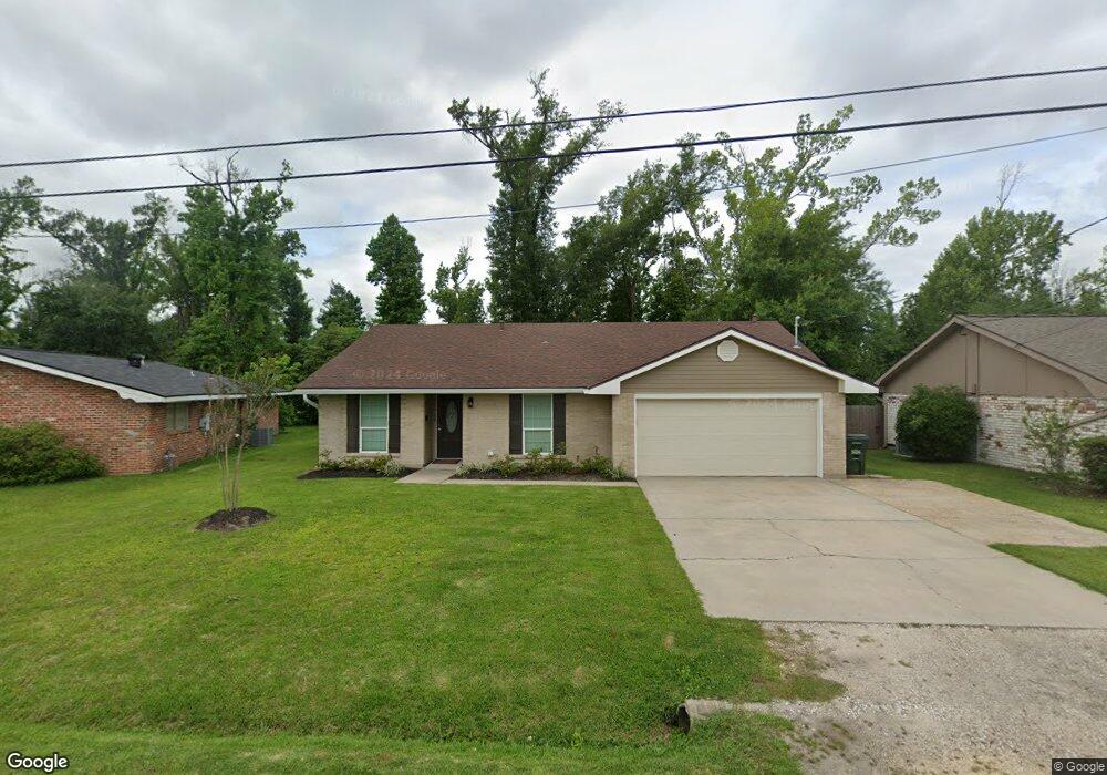 3924 Sarah Dr, Lake Charles, LA 70605 - photo 1