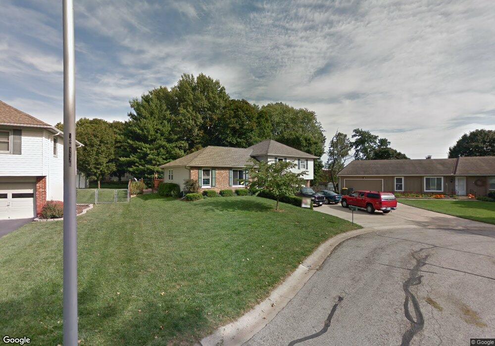 6123 Hauser Dr, Shawnee, KS 66216 - photo 1