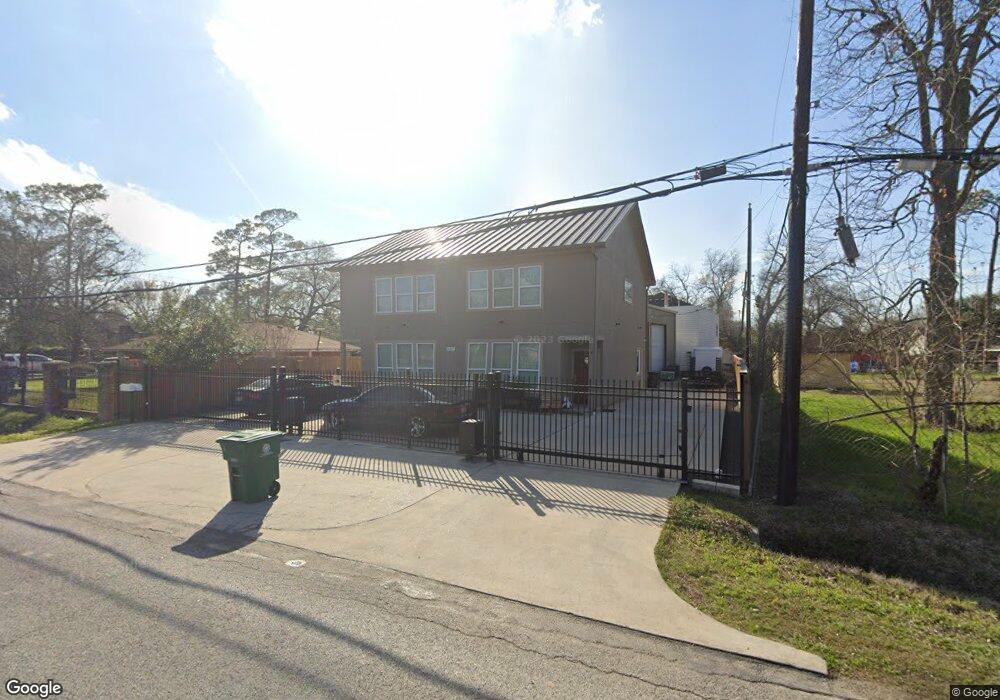 10107 Mcgallion Rd, Houston, TX 77076 - photo 1