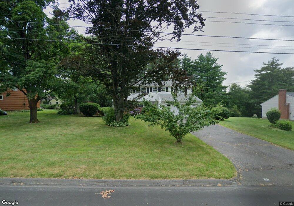 8 Hickory Ln, Bloomfield, CT 06002 - photo 1