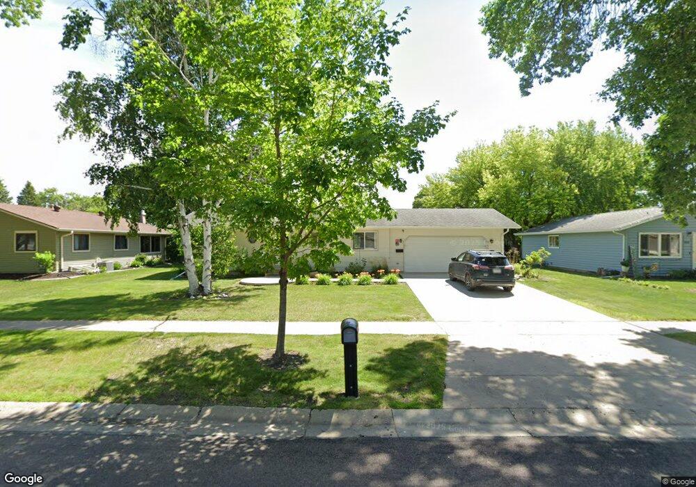1806 18th St S, Fargo, ND 58103 - photo 1