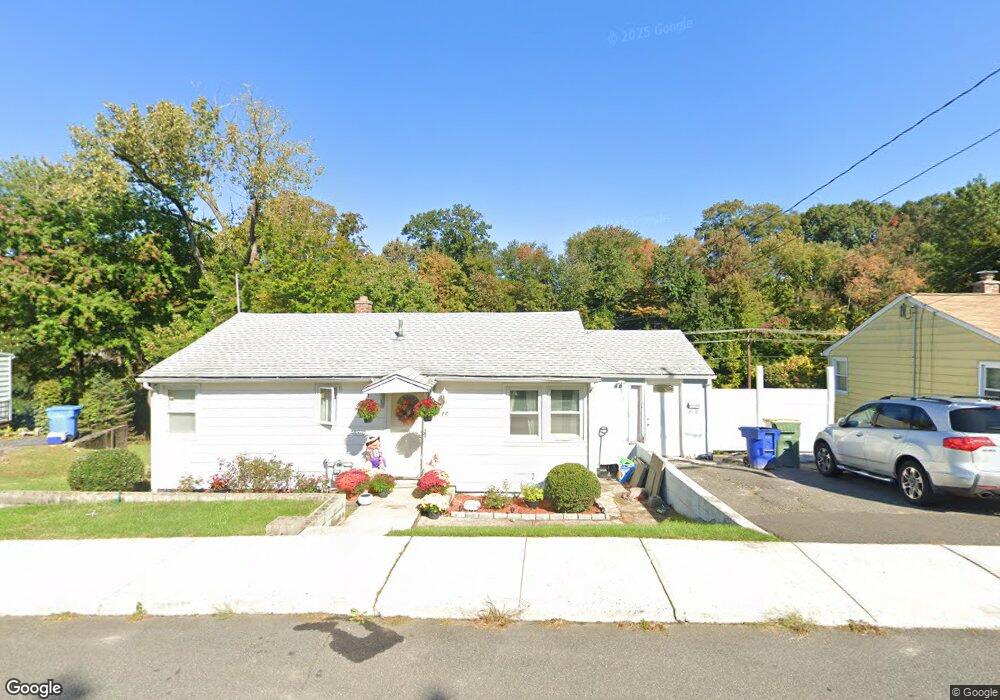 27 Brookview Ave, Waterbury, CT 06706 - photo 1