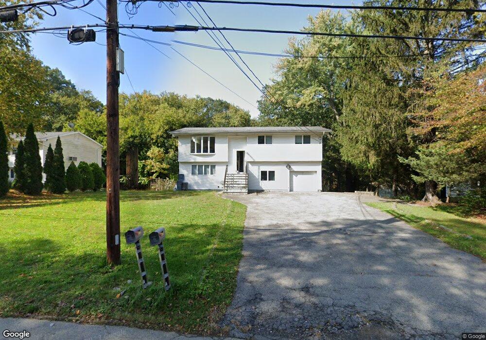 564 Westbrook Dr unit A, Cortlandt Manor, NY 10567 - photo 1