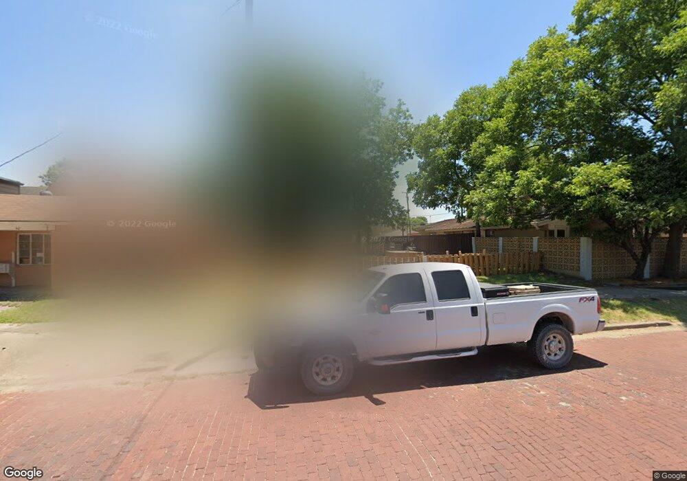 404 E Elm St, Gainesville, TX 76240 - photo 1