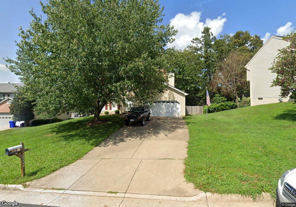 18844 Beaten Path Ct, Triangle, VA 22172 - photo 1