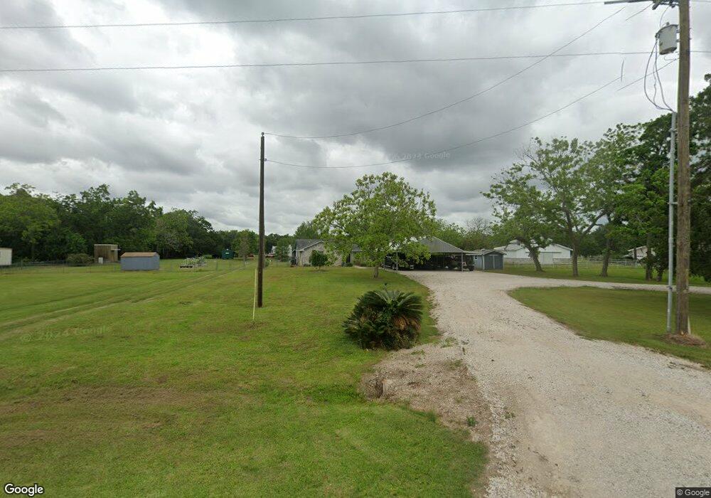 10113 Brazos River Rd, Brazoria, TX 77422 - photo 1