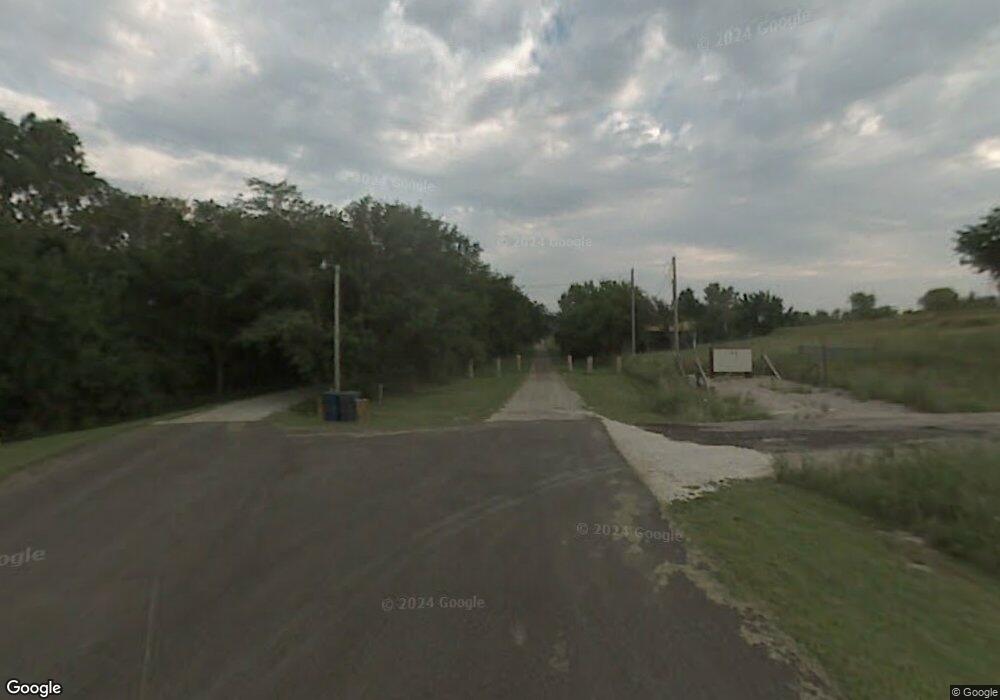 9200 SW 45th St, Topeka, KS 66610 - photo 1