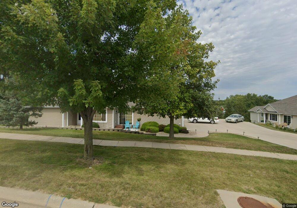 3502 Pioneer Ave SE unit 3502, Cedar Rapids, IA 52403 - photo 1