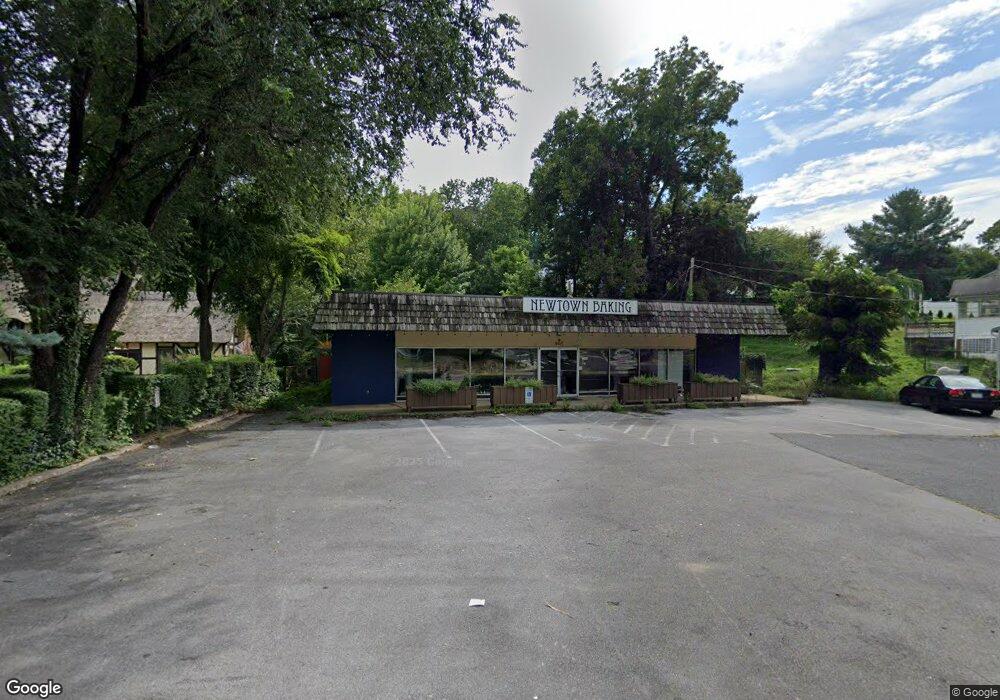 960 W Beverley St, Staunton, VA 24401 - photo 1