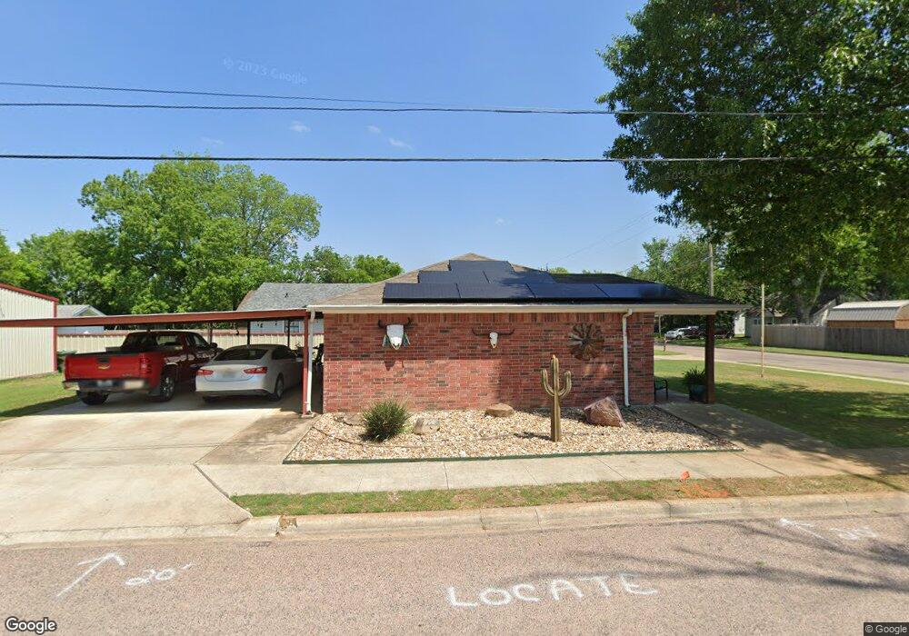 218 Pecan St, Whitesboro, TX 76273 - photo 1