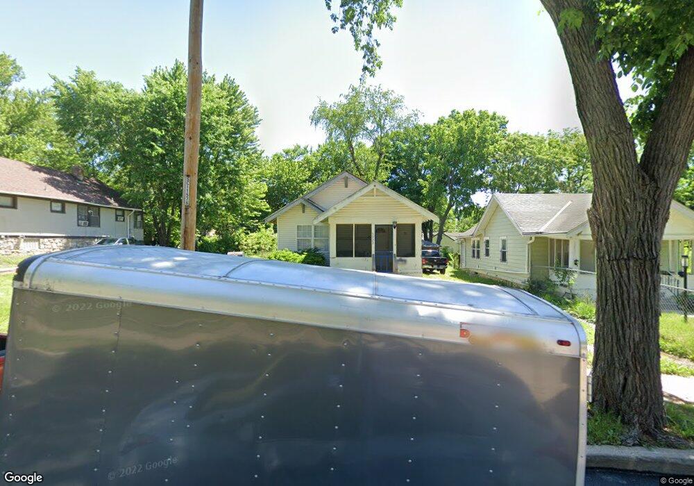 5727 Michigan Ave, Kansas City, MO 64130 - photo 1