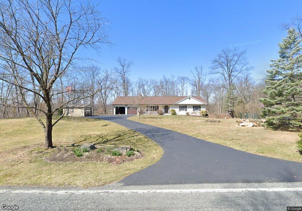 5848 Upper Ridge Rd, Pennsburg, PA 18073 - photo 1