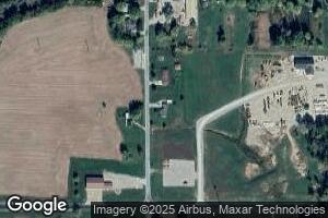 612 S 7th St, Mulberry Grove, IL 62262