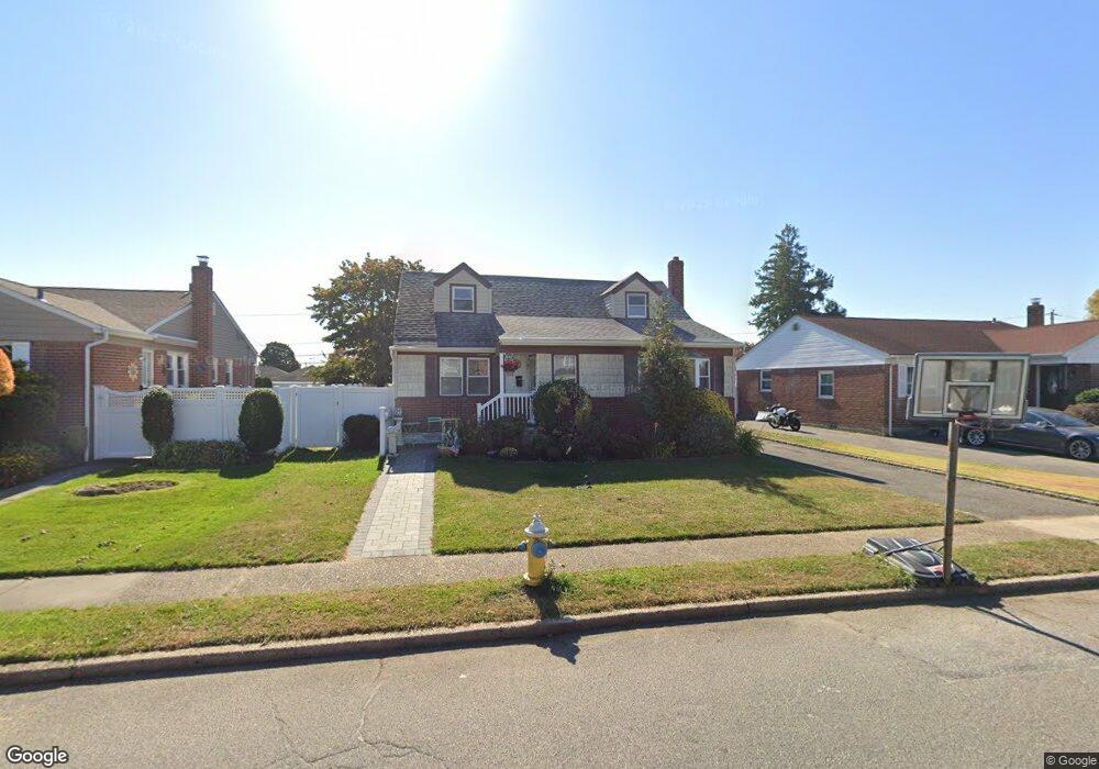 3842 Hahn Ave, Bethpage, NY 11714 - photo 1