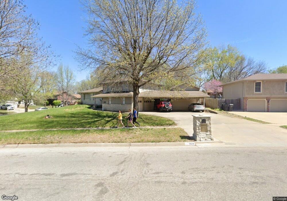 3120 SW Arrowhead Rd, Topeka, KS 66614 - photo 1