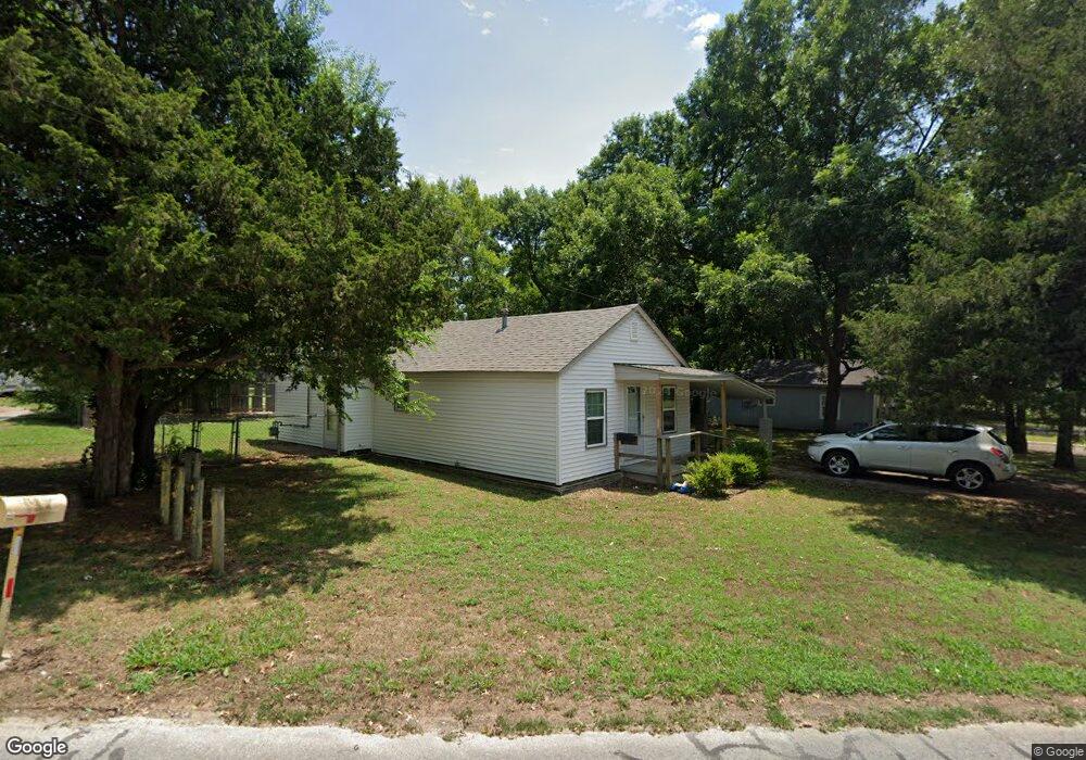 600 S Maryland Ave, Claremore, OK 74017 - photo 1