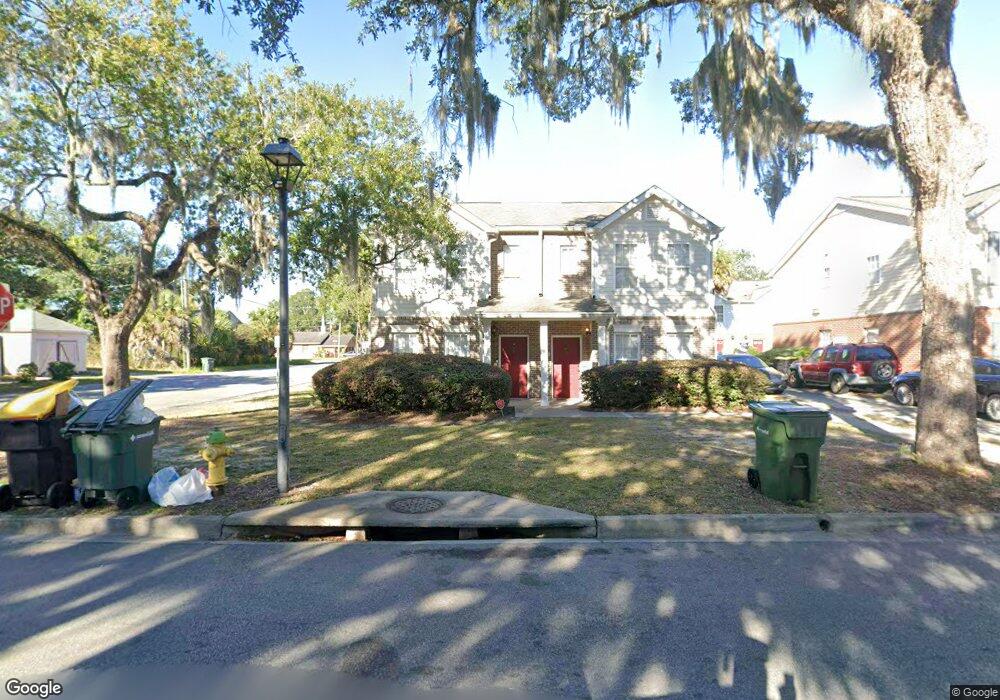 1402 E Waldburg St, Savannah, GA 31404 - photo 1