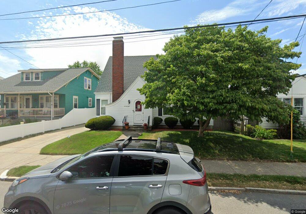 28 Perrin Ave, Pawtucket, RI 02861 - photo 1