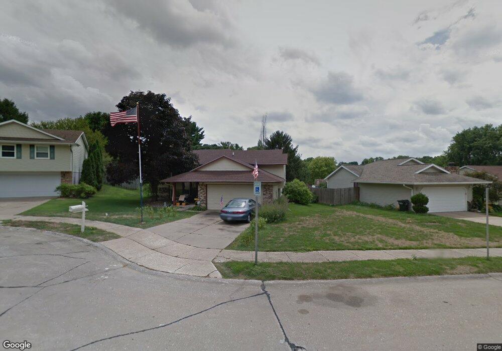 1331 W 47th Ct, Davenport, IA 52806 - photo 1