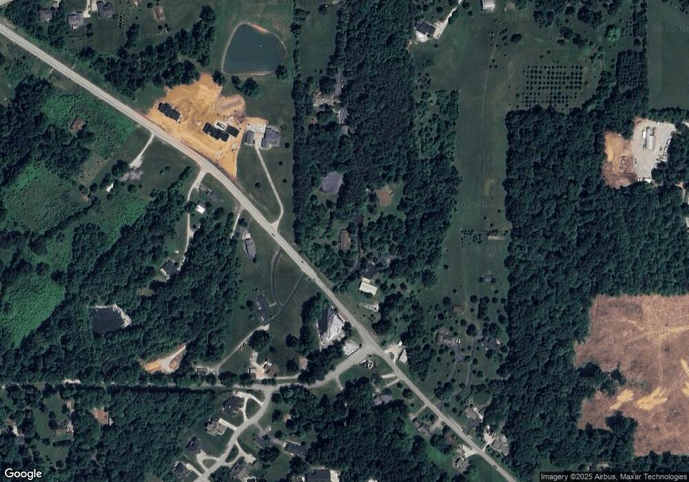 5424 Old Vincennes Rd, Floyds Knobs, IN 47119 - photo 1