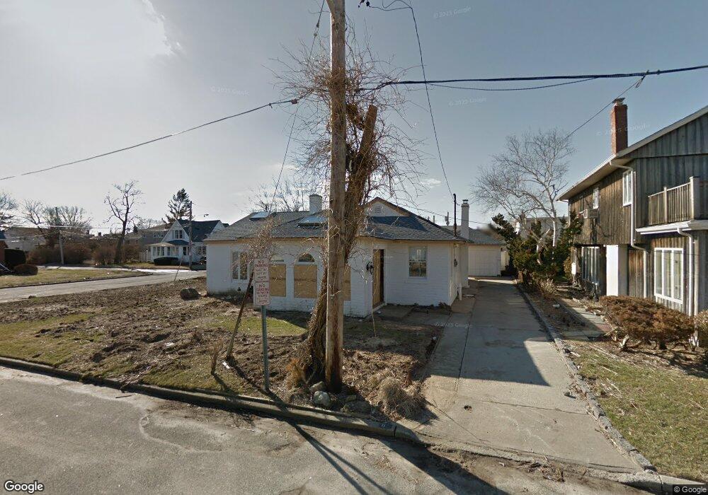 11 Bay Front Place, Baldwin, NY 11510 - photo 1