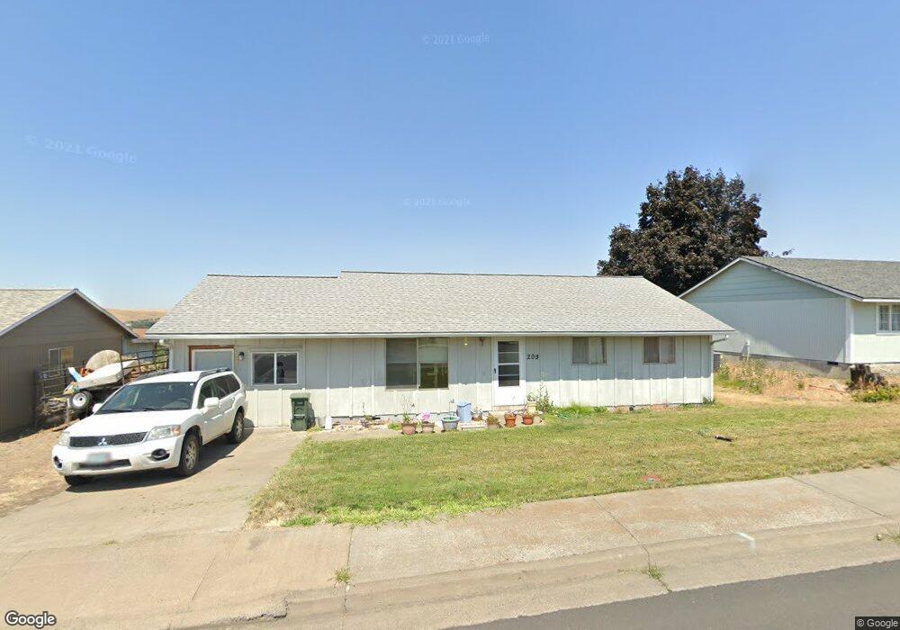 209 SW Nye Ave, Pendleton, OR 97801 - photo 1