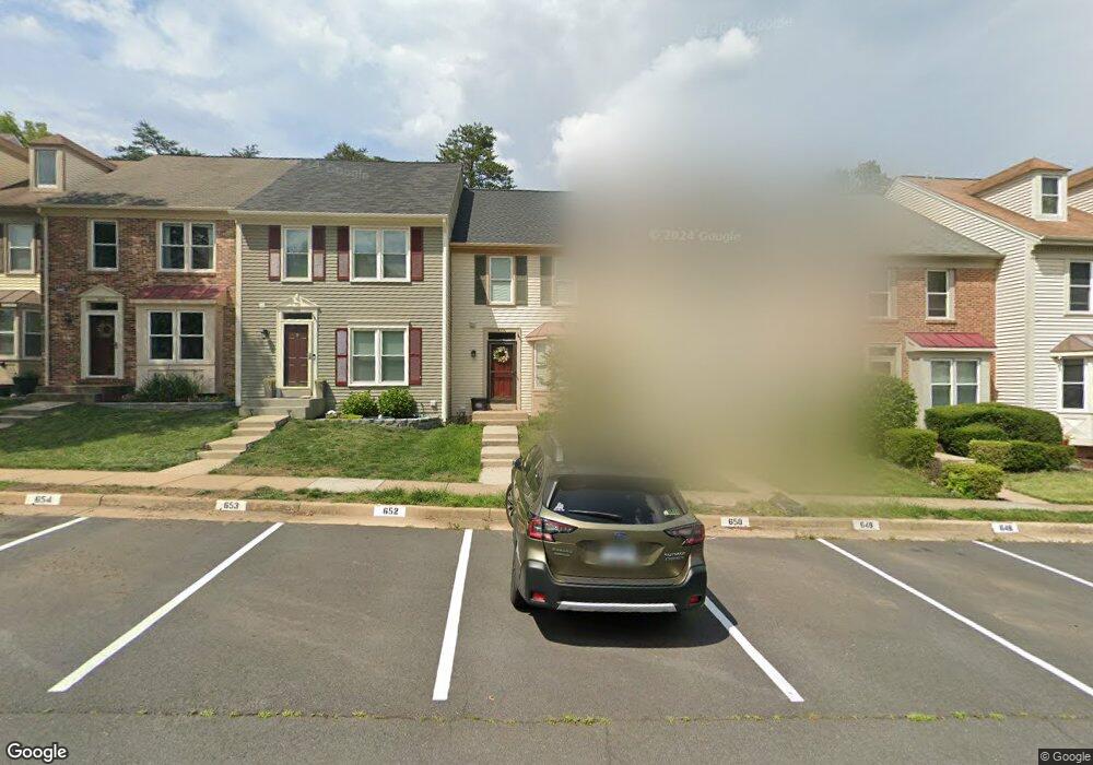 6307 Mary Todd Ct, Centreville, VA 20121 - photo 1