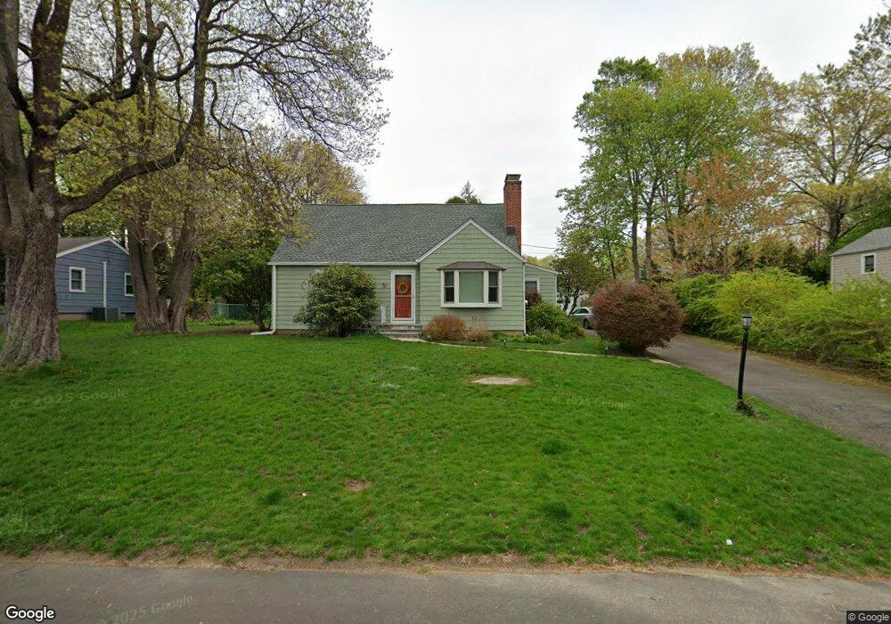 736 Chickadee Ln, Stratford, CT 06614 - photo 1