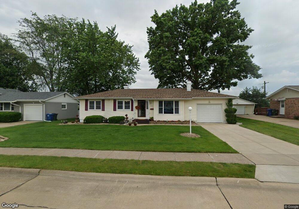 619 W 44th St, Davenport, IA 52806 - photo 1