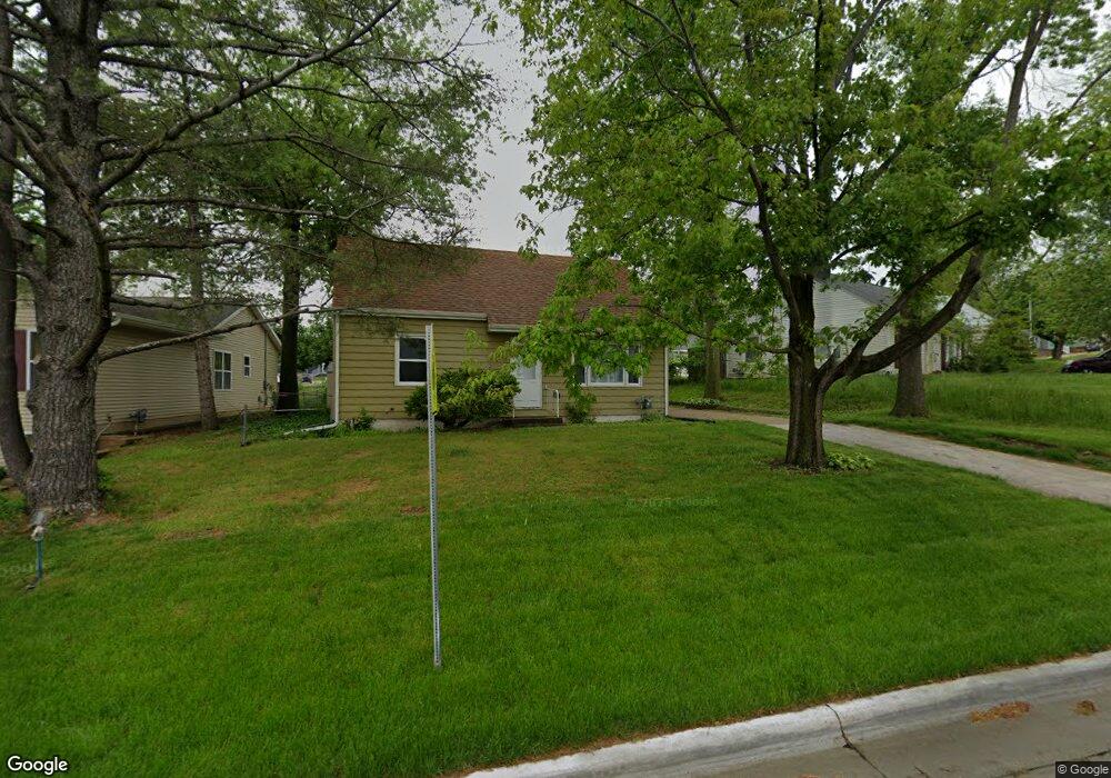 2137 Chandler St SW, Cedar Rapids, IA 52404 - photo 1