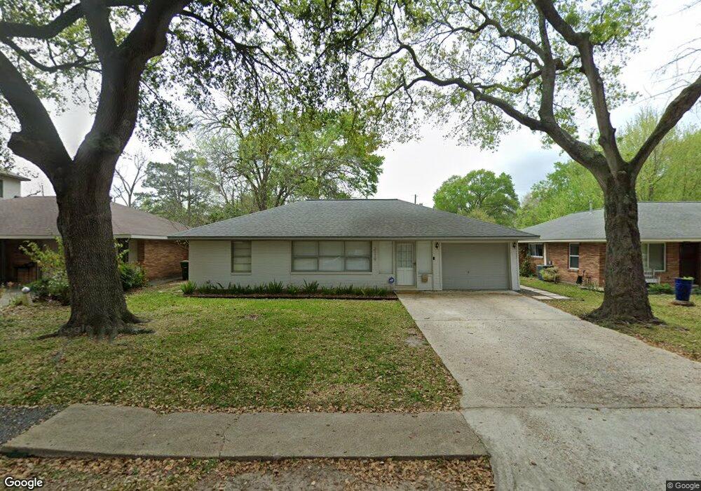 2119 Saxon Dr, Houston, TX 77018 - photo 1