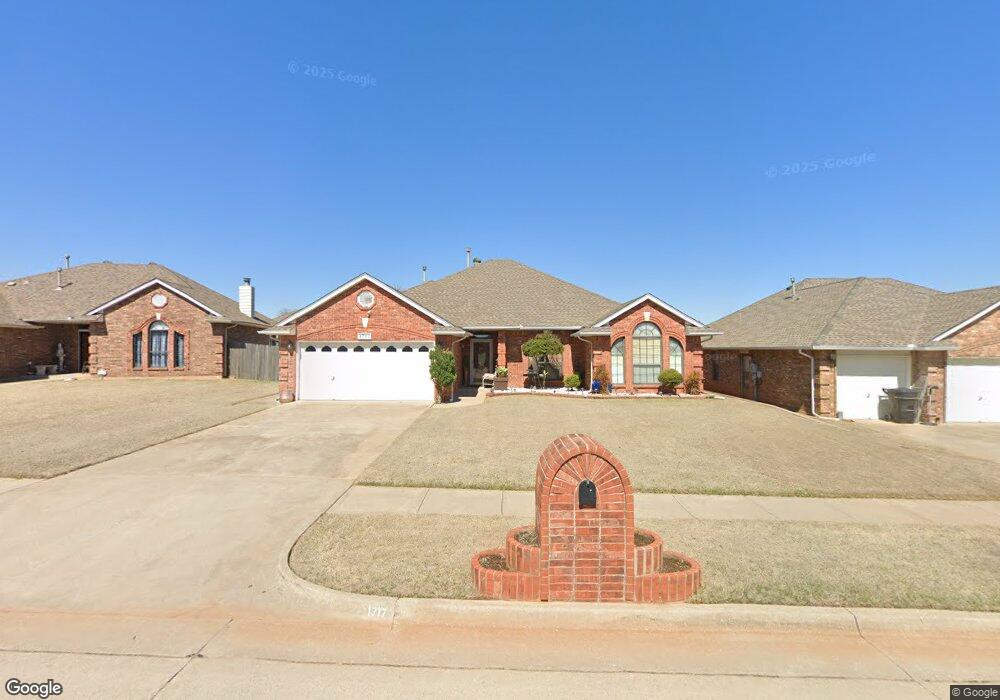 1717 SE 2nd St, Moore, OK 73160 - photo 1