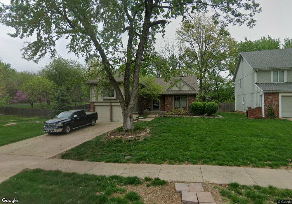 7739 Monrovia St, Shawnee, KS 66216 - photo 1