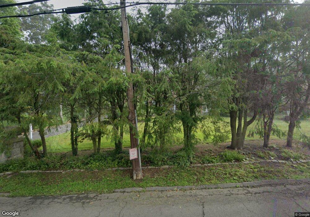 328 Soundview Ave, Stamford, CT 06902 - photo 1