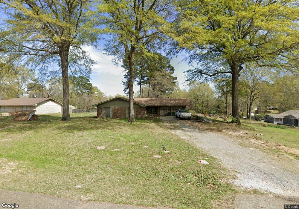 135 Skylark Dr, Texarkana, TX 75503 - photo 1