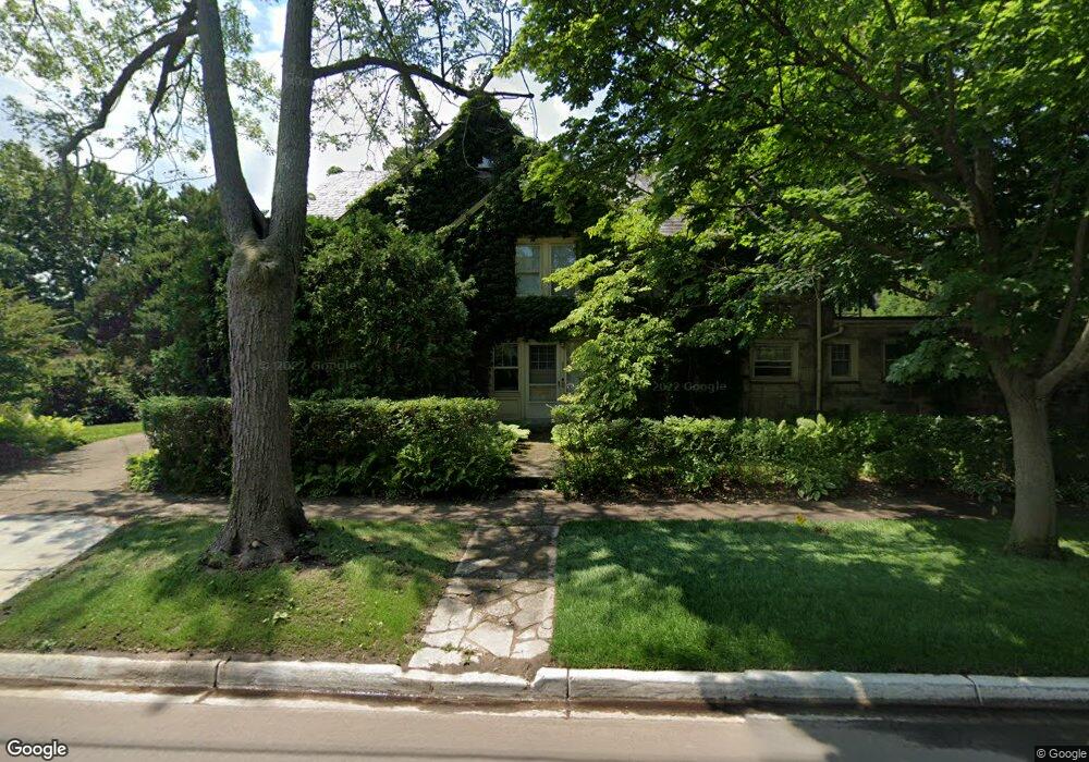 281 Kercheval Ave, Grosse Pointe Farms, MI 48236 - photo 1