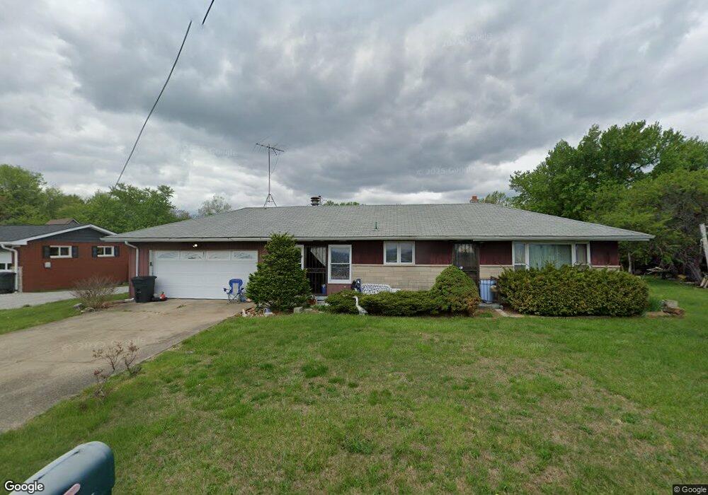 8125 N Skyline Dr, Floyds Knobs, IN 47119 - photo 1