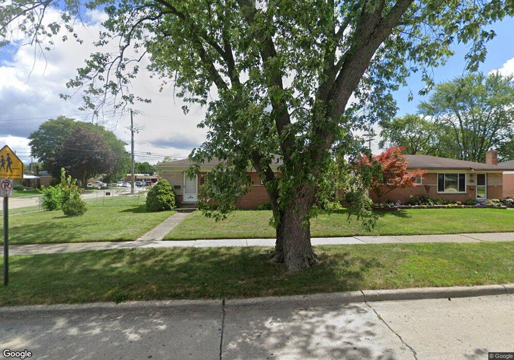 30656 Mayflower St, Roseville, MI 48066 - photo 1