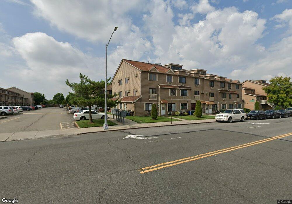 210 Lamped Loop unit 18, Staten Island, NY 10314 - photo 1