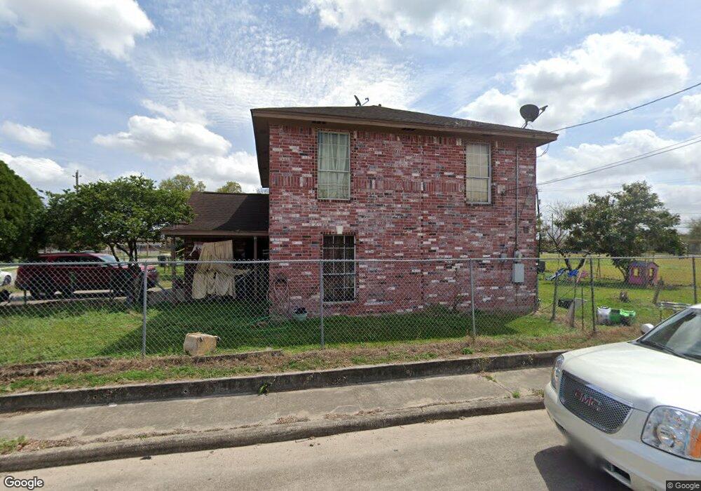 4502 Wylie St, Houston, TX 77026 - photo 1