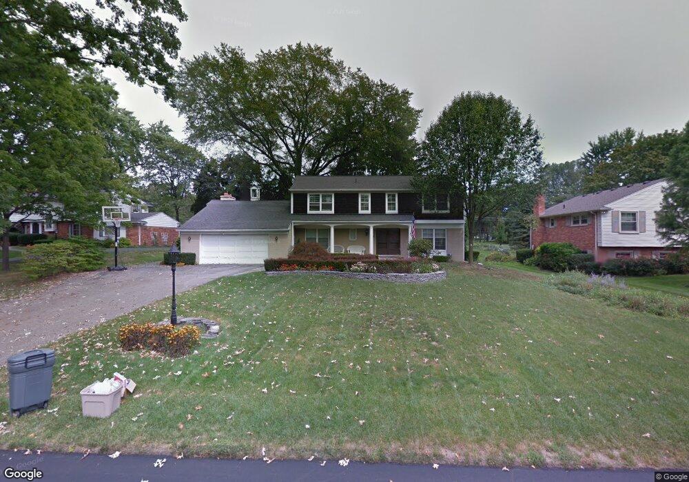 3582 Halla Ln, Bloomfield Hills, MI 48301 - photo 1