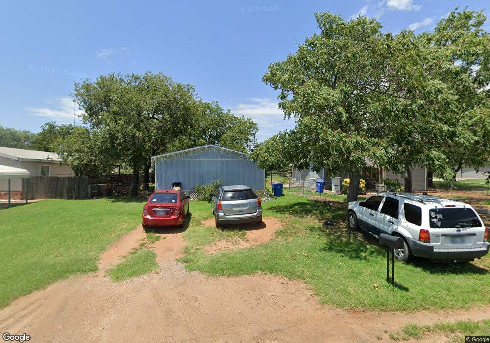 712 NW 5th St, Cache, OK 73527 - photo 1