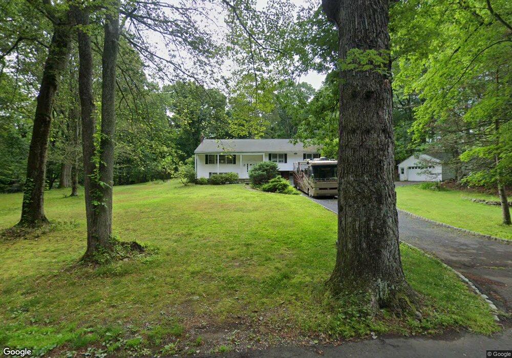 70 Thunder Mountain Rd, Greenwich, CT 06831 - photo 1