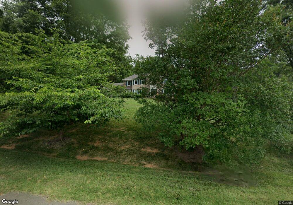 1119 Morningwood Ln, Great Falls, VA 22066 - photo 1