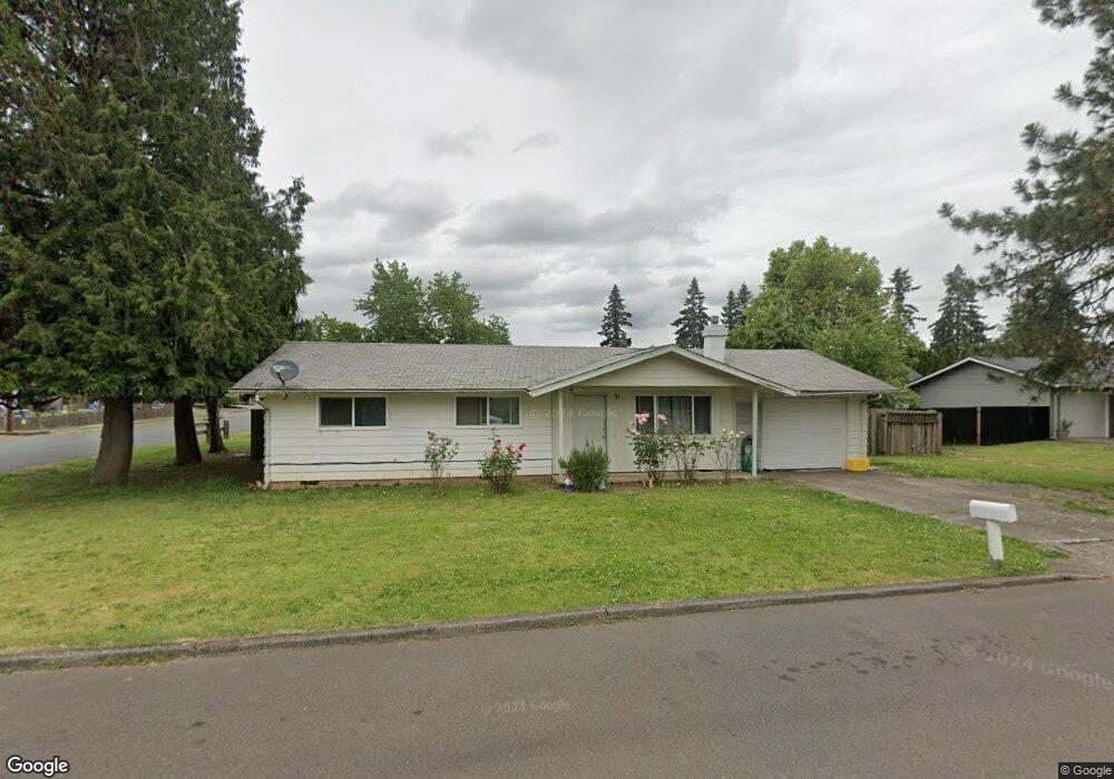 1120 NE 9th Place, Canby, OR 97013 - photo 1