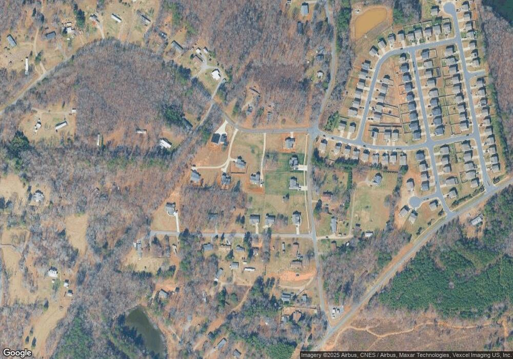 196 Watering Trough Rd unit 8, Statesville, NC 28677 - photo 1