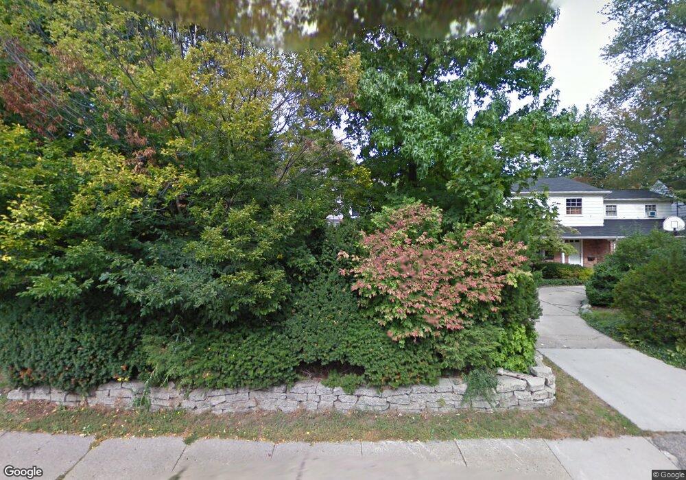 180 Moross Rd, Grosse Pointe Farms, MI 48236 - photo 1